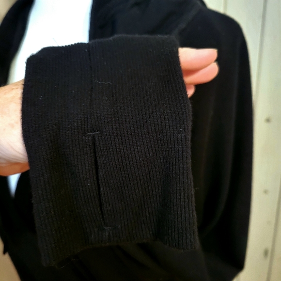 ATHLETA | RECHARGE SWEATER black medium - Picture 6 of 10